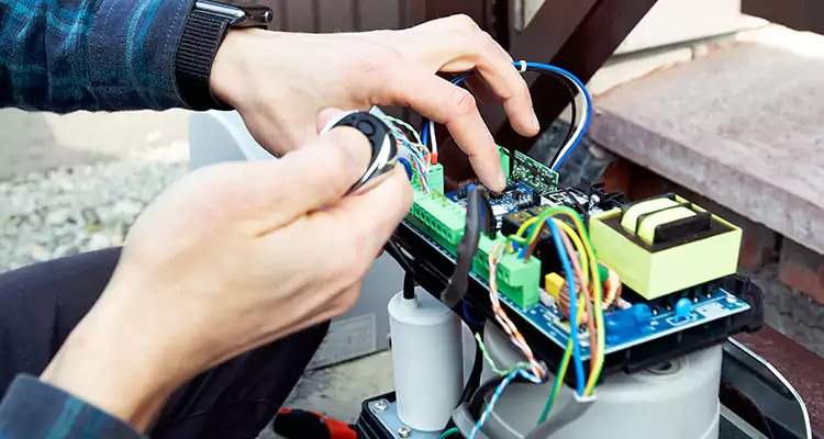 Automatic Driveway Gate Repair in Safety Harbor, FL