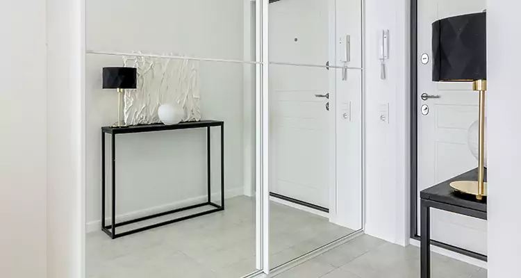 Mirrored Bifold Closet Doors Repair in Safety Harbor, FL