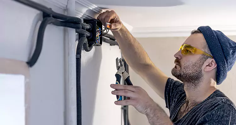 Garage Door Opener Cable Repair in Safety Harbor, FL