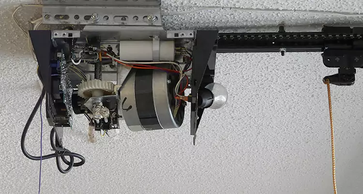 Emergency Garage Door Opener Repair in Safety Harbor, FL