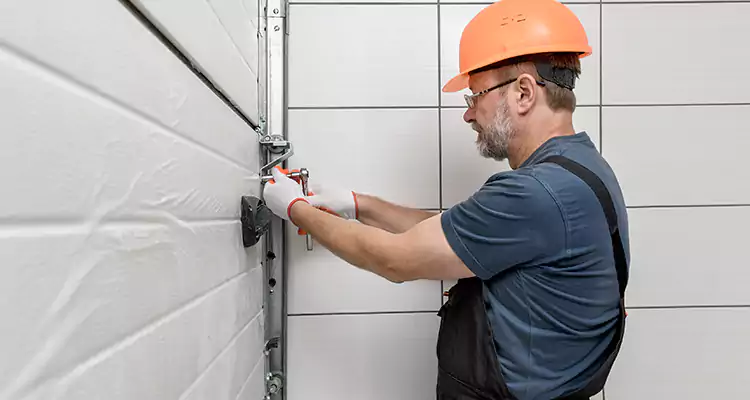 Emergency Garage Door Repair in Safety Harbor, FL