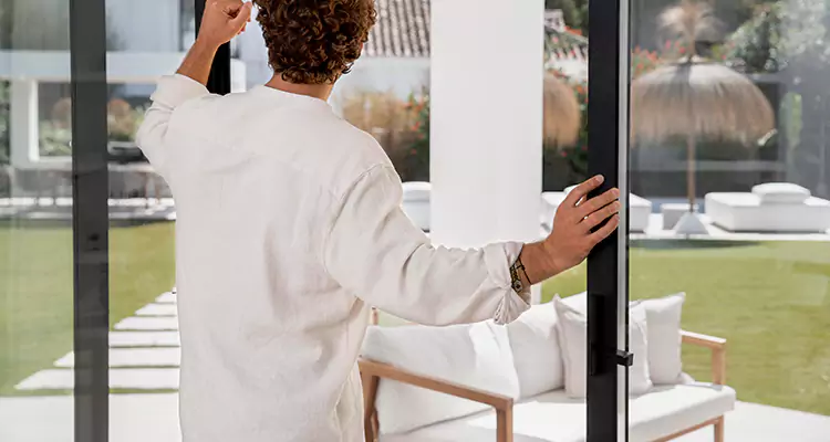 Fix Backyard Sliding Door Hard To Operate in Safety Harbor, FL